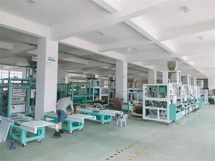 Granular Material Fully Auto Vacuum Shaping Machine For Brick Shape